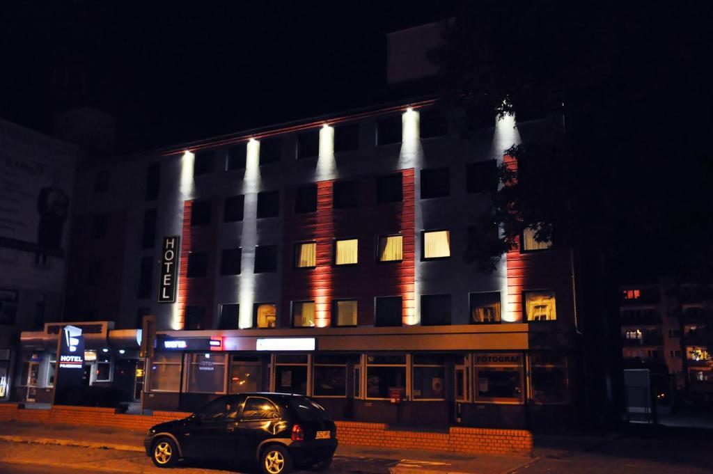 Hotel Pojezierze Neustettin Exterior foto