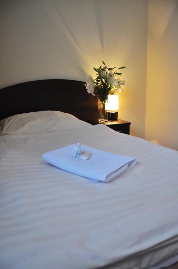 Hotel Pojezierze Neustettin Zimmer foto